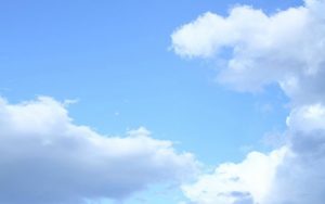 晴れた空と雲